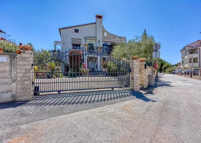 Guest House Jolanda